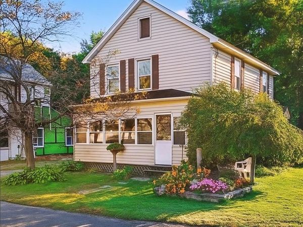 33 Thompson Street, Red Hook, NY 12571