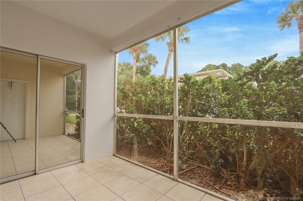 333 SE Martin Avenue, Unit 1F, Stuart, FL 34996 Photo