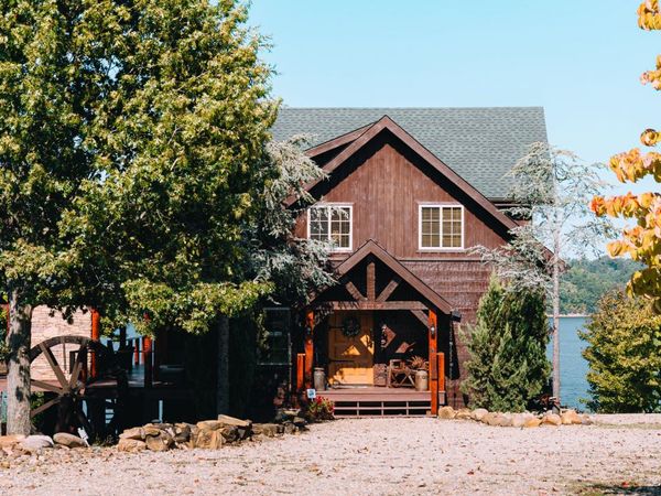 2118 Stone Harbor Drive, Dandridge, TN 37725