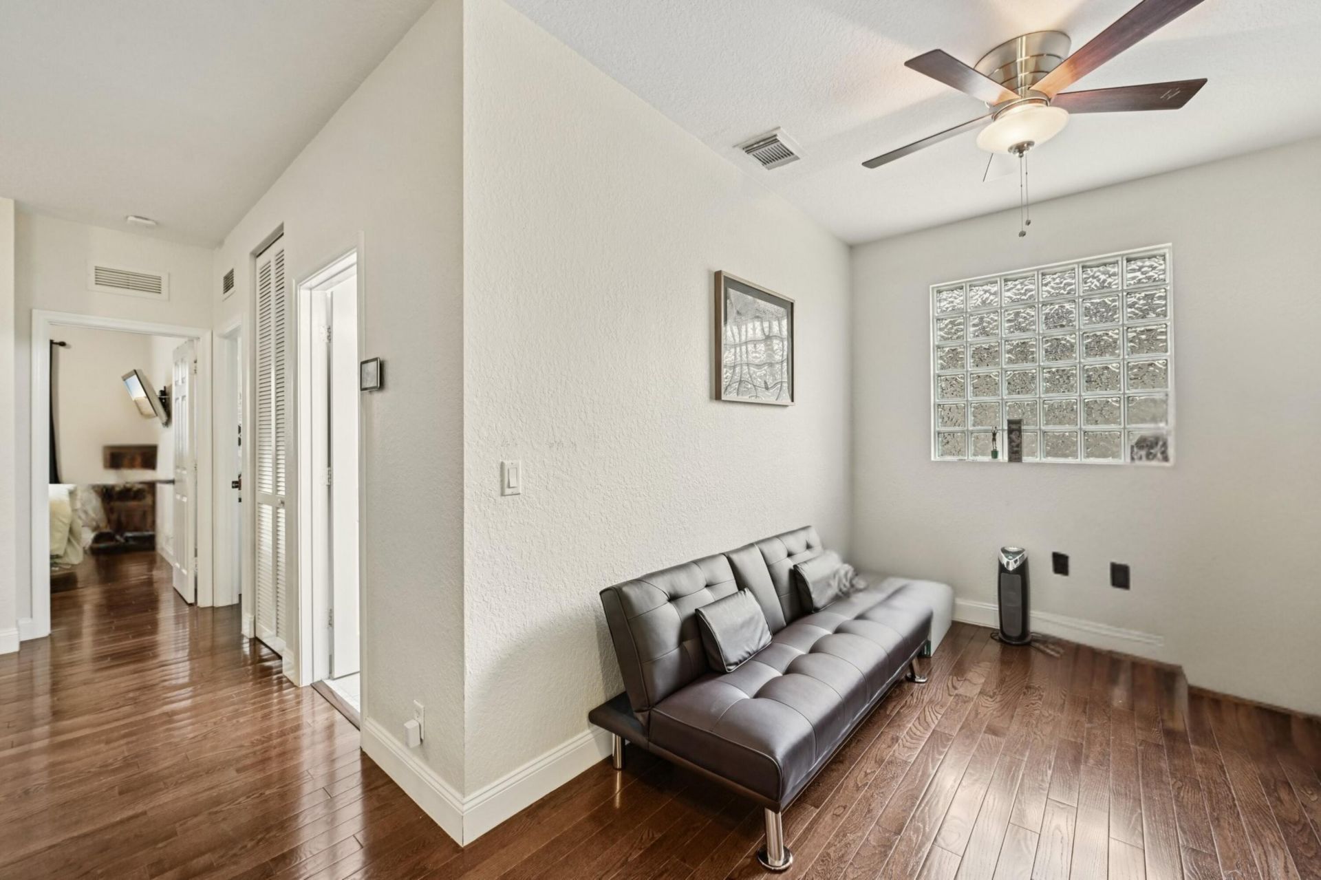 553 Gazetta Way, West Palm Beach, FL 33413 Photo