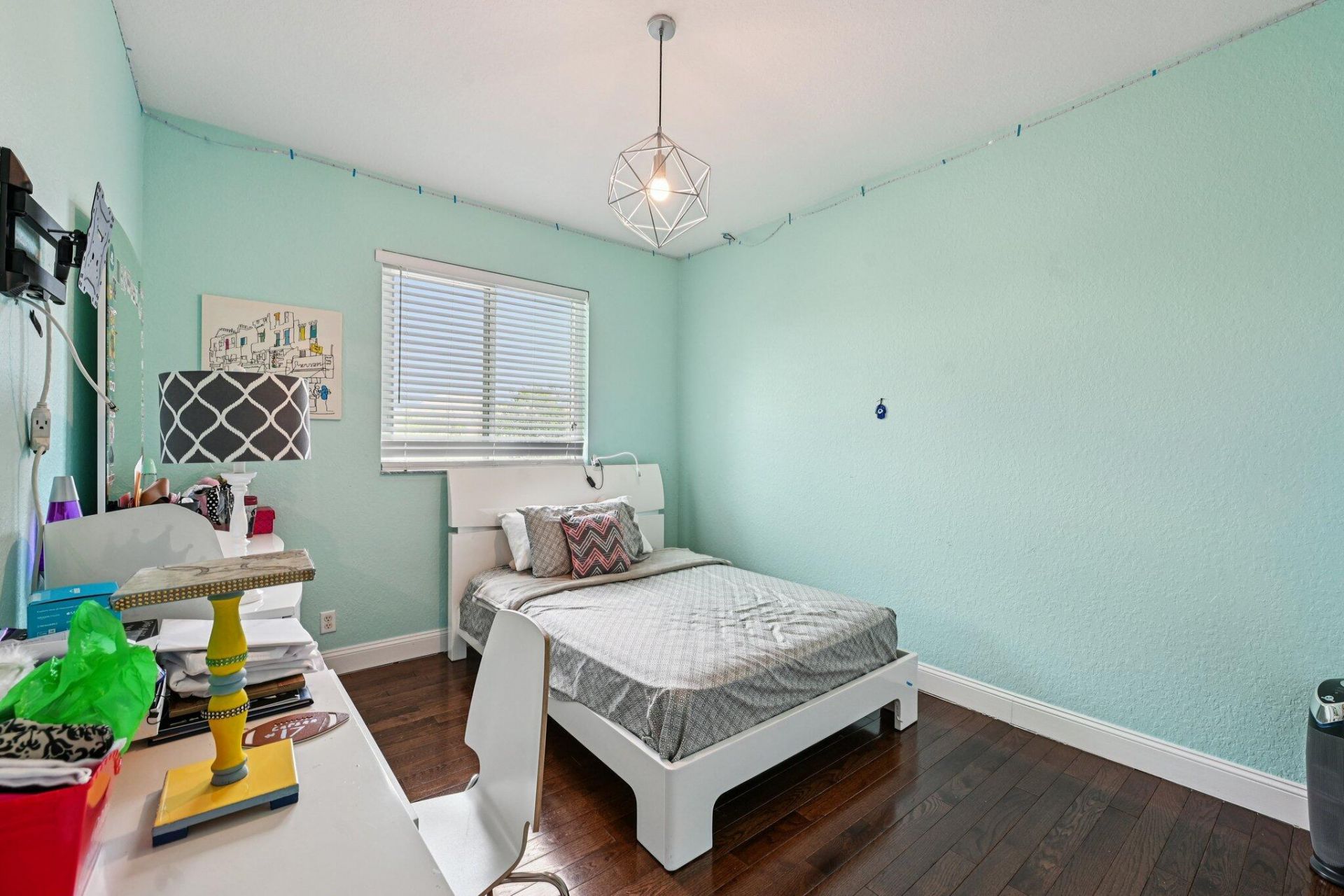 553 Gazetta Way, West Palm Beach, FL 33413 Photo