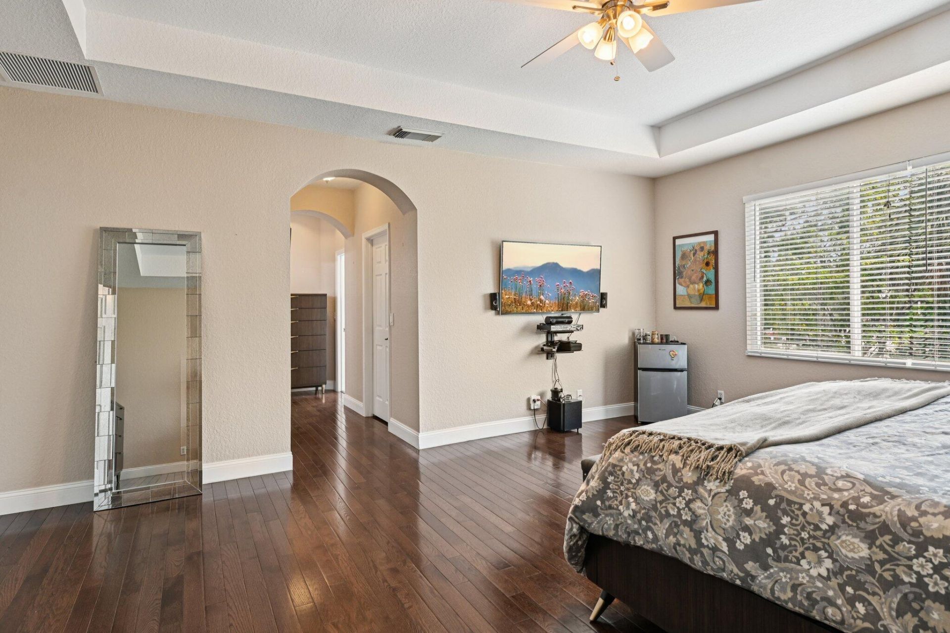 553 Gazetta Way, West Palm Beach, FL 33413 Photo