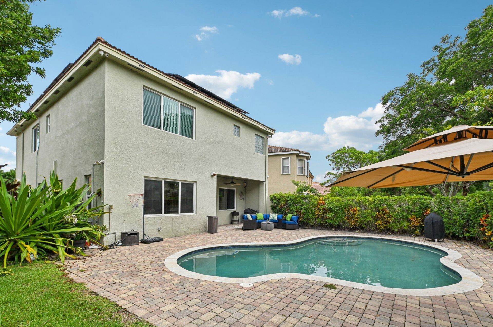 553 Gazetta Way, West Palm Beach, FL 33413 Photo