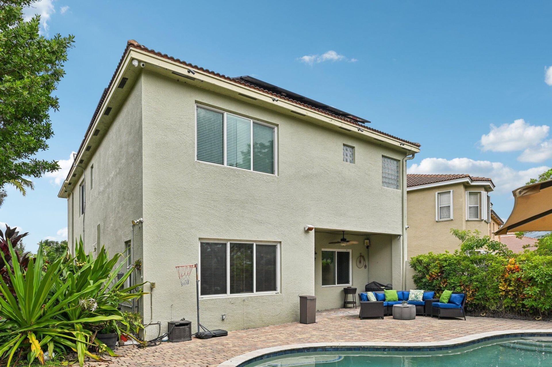 553 Gazetta Way, West Palm Beach, FL 33413 Photo