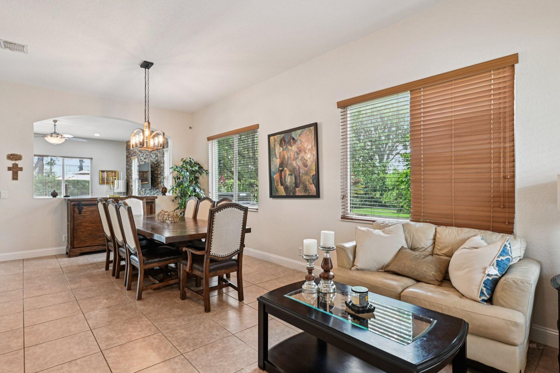 553 Gazetta Way, West Palm Beach, FL 33413 Photo