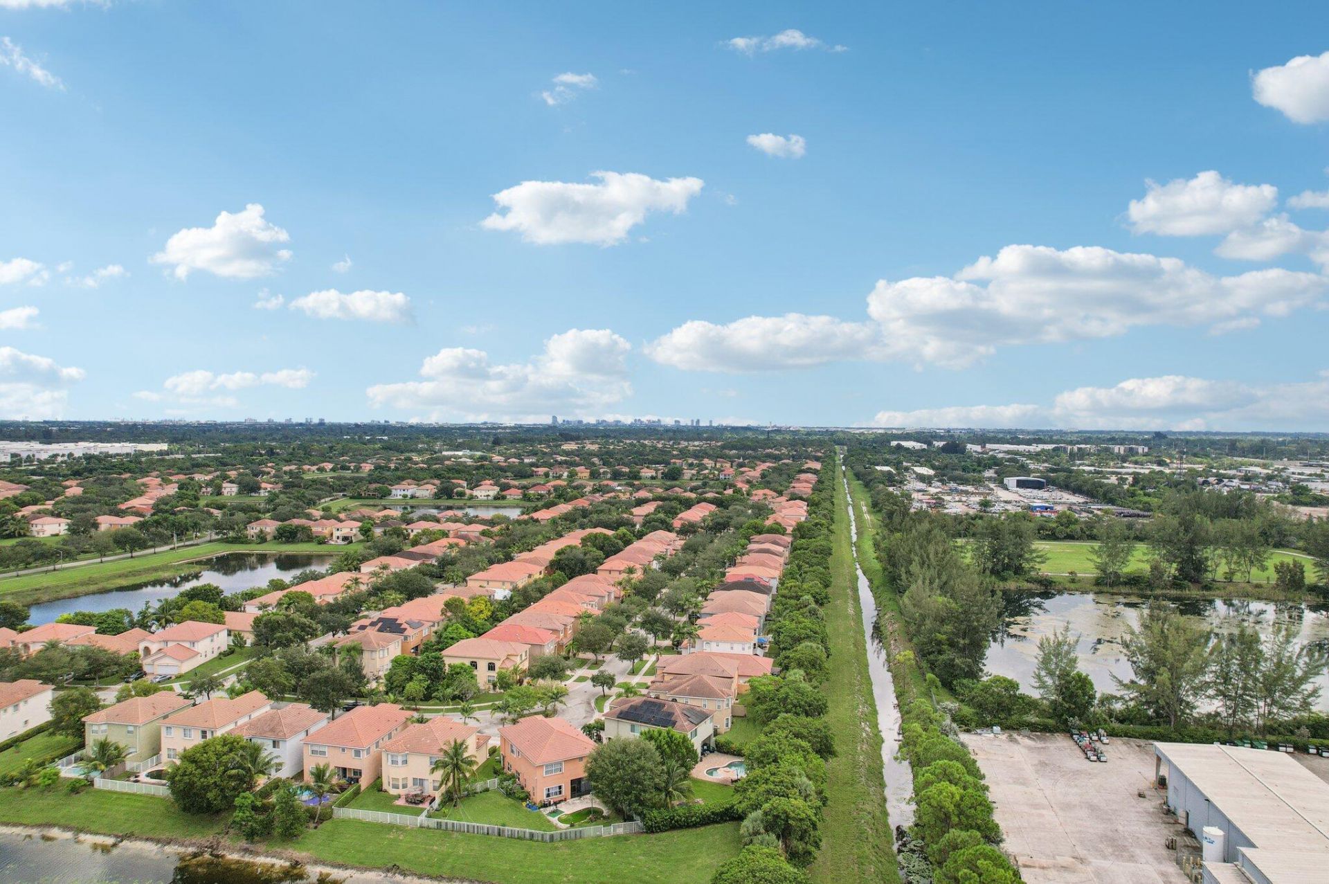 553 Gazetta Way, West Palm Beach, FL 33413 Photo