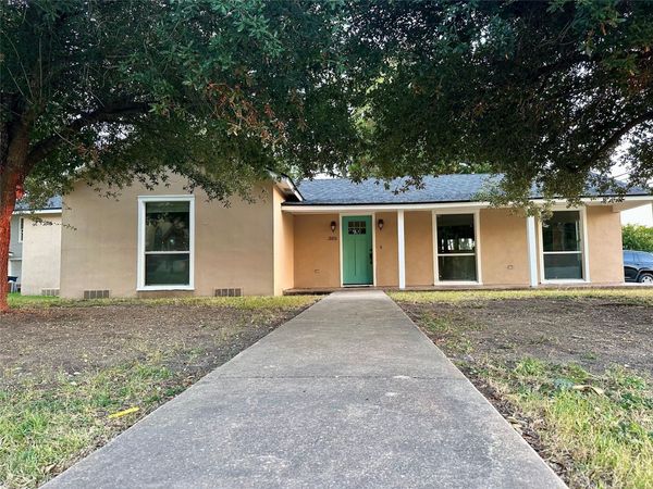 305 W Davilla ST, Granger, TX 76530