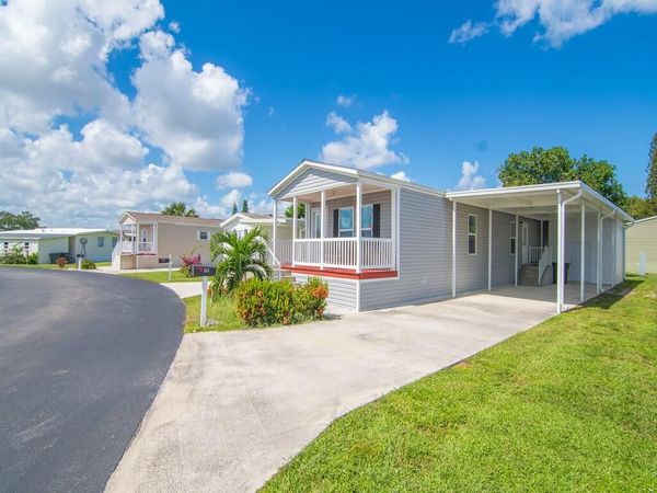 121 Sandhill Boulevard, Fort Pierce, FL 34982