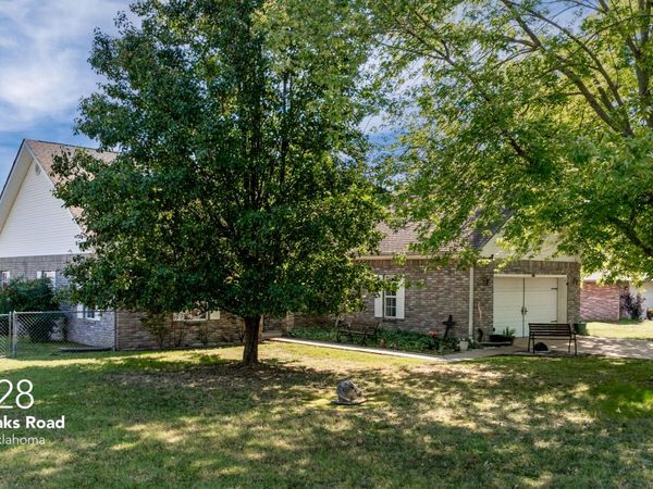 1128 Rolling Oaks Road, Grove, OK 74344