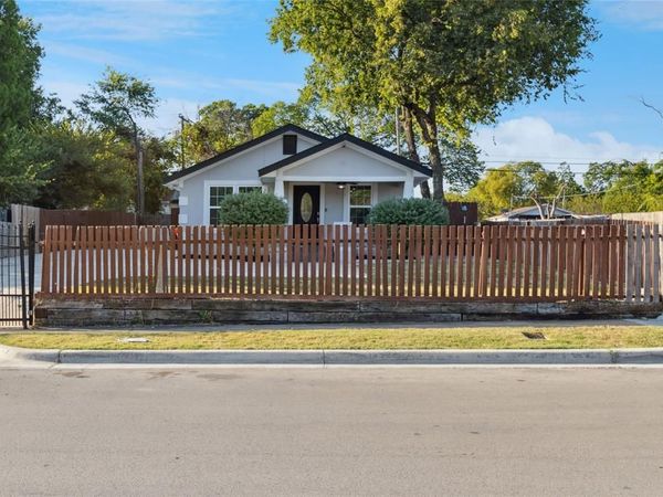 3000 Burchill Road S, Fort Worth, TX 76105