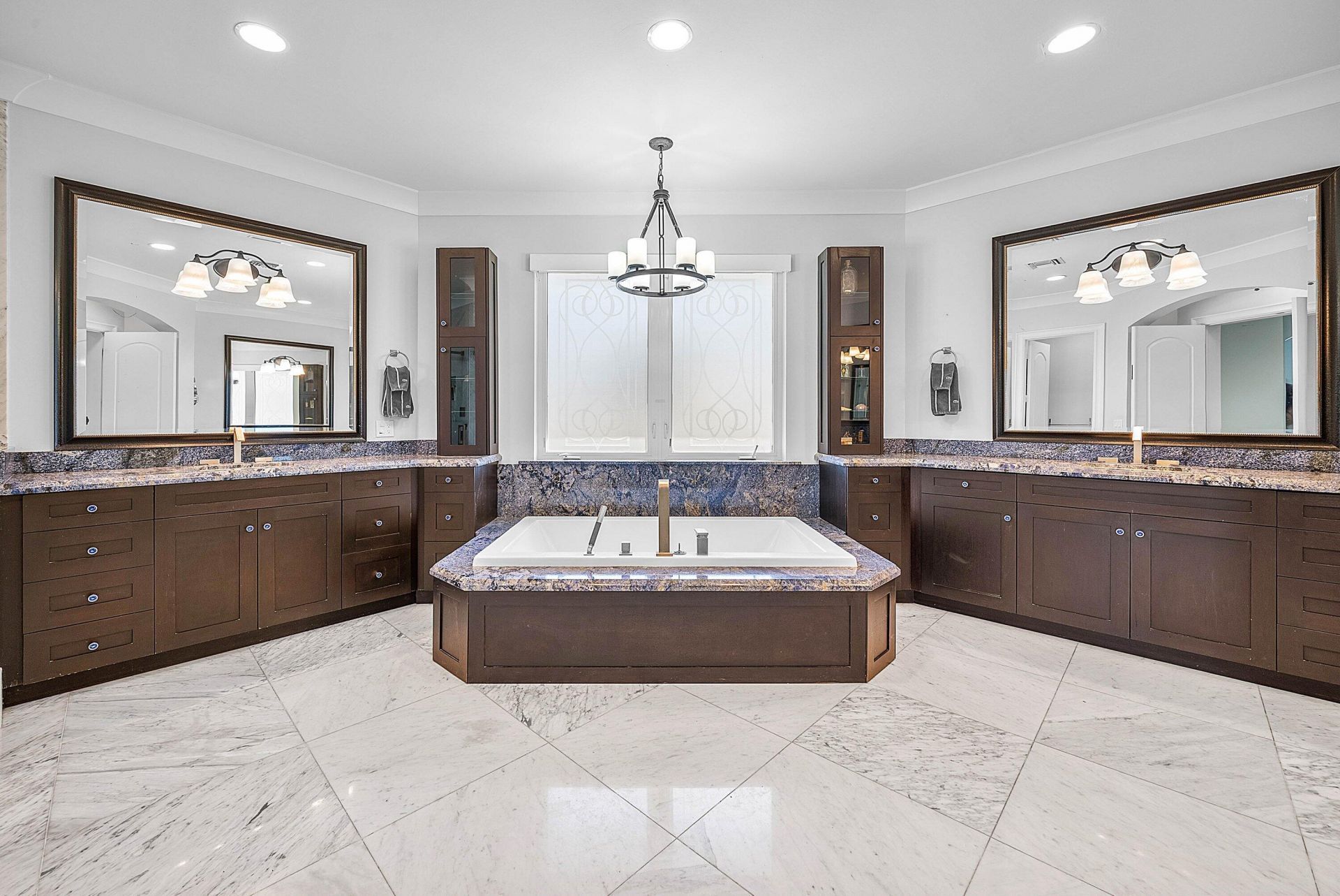 7425 NE Bay Cove Court, Boca Raton, FL 33487 Photo