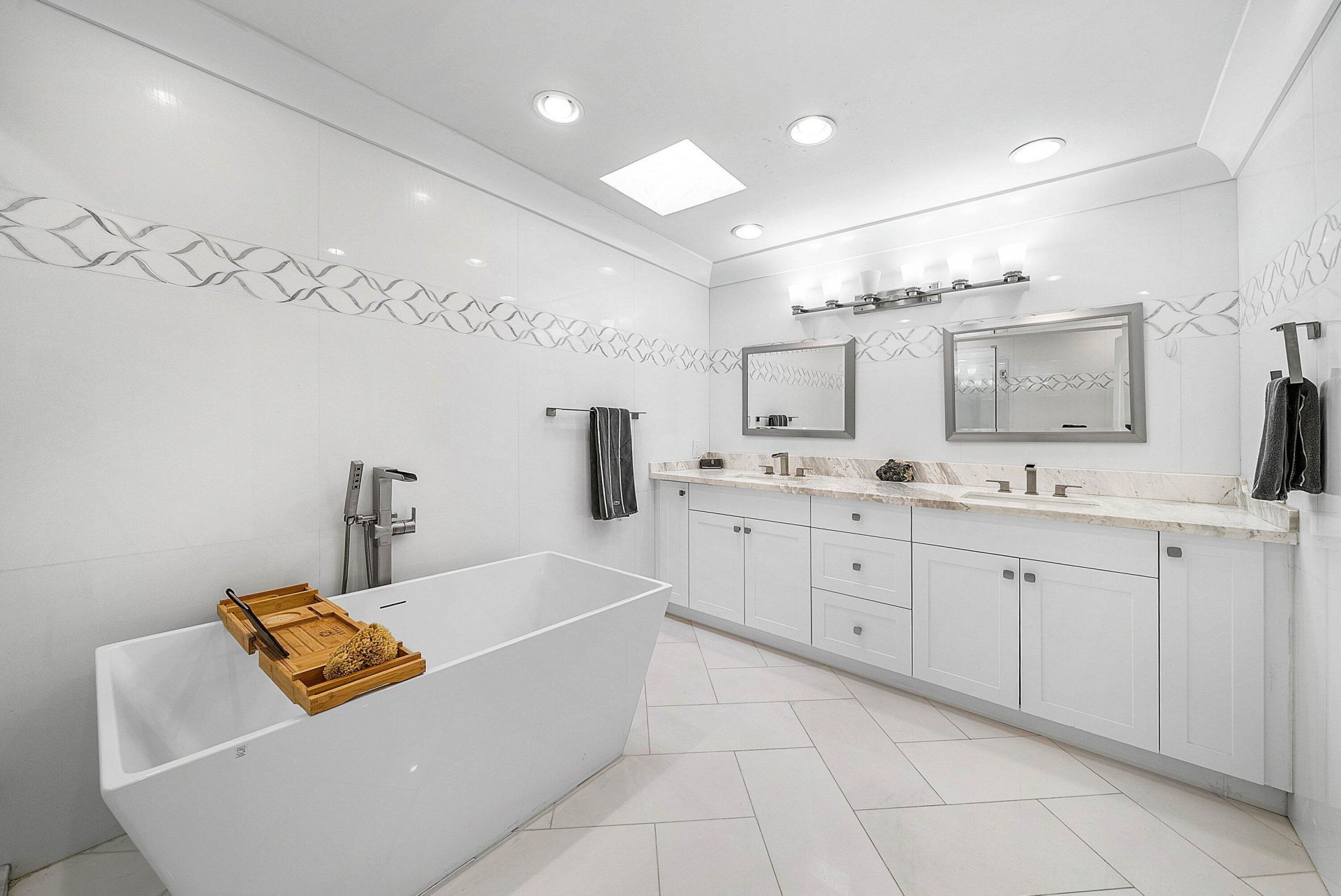 7425 NE Bay Cove Court, Boca Raton, FL 33487 Photo