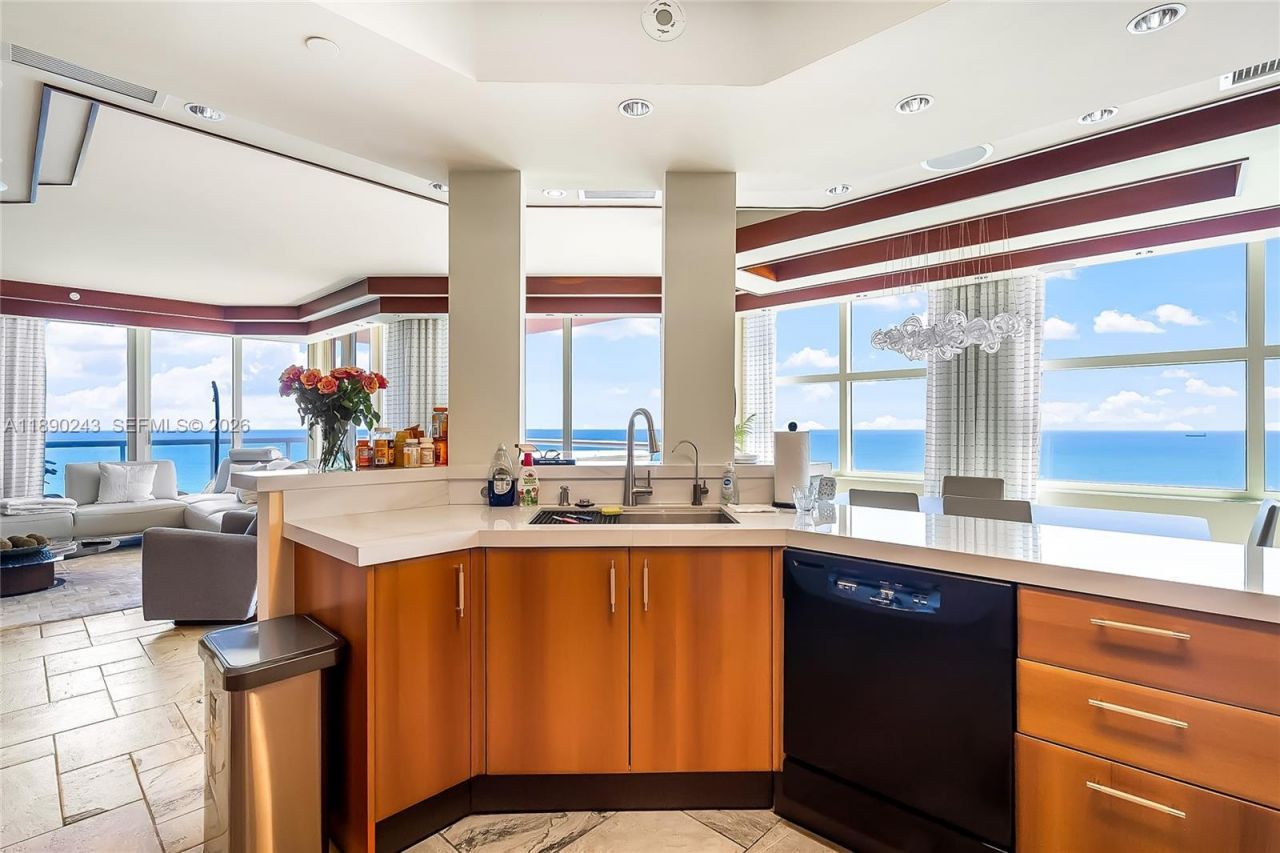 2110 N Ocean Blvd, Unit 23B, Fort Lauderdale, FL 33305 Photo