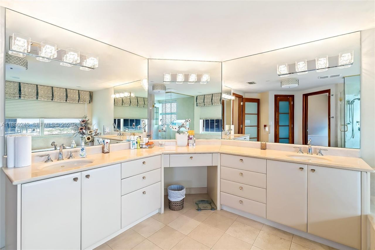 2110 N Ocean Blvd, Unit 23B, Fort Lauderdale, FL 33305 Photo