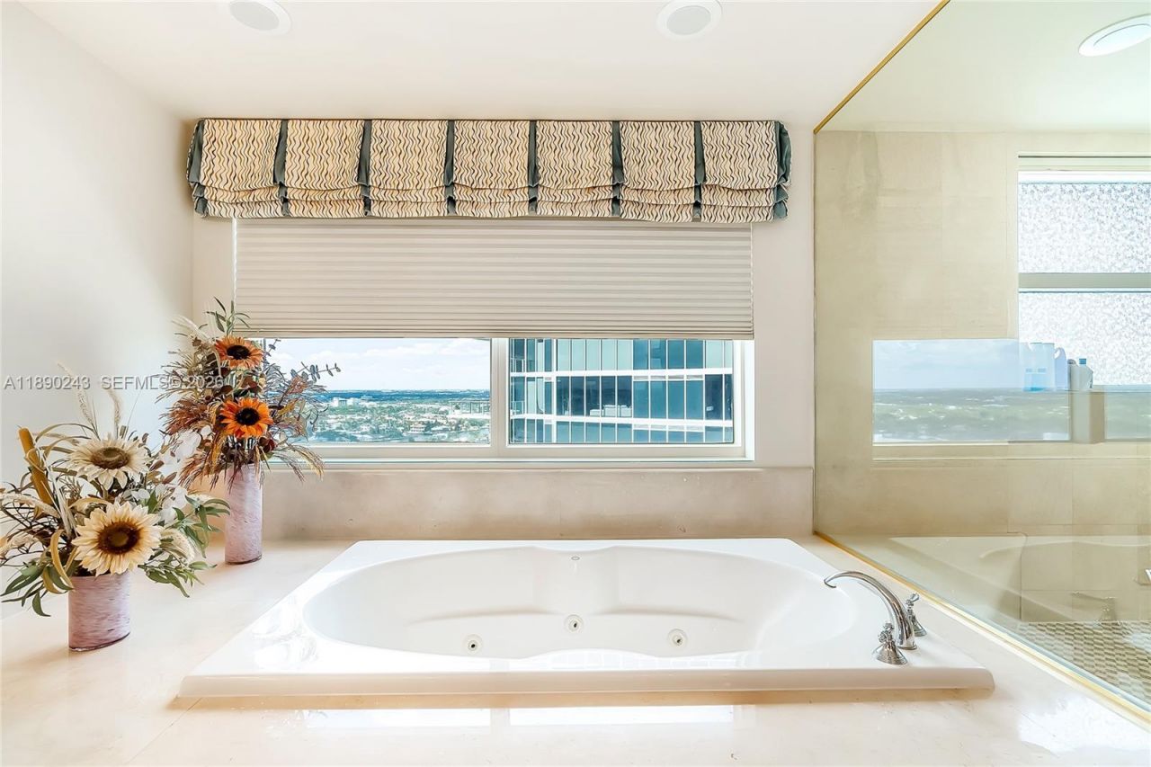 2110 N Ocean Blvd, Unit 23B, Fort Lauderdale, FL 33305 Photo