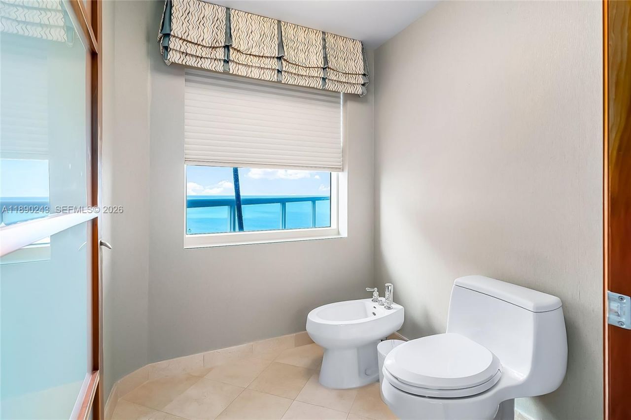 2110 N Ocean Blvd, Unit 23B, Fort Lauderdale, FL 33305 Photo