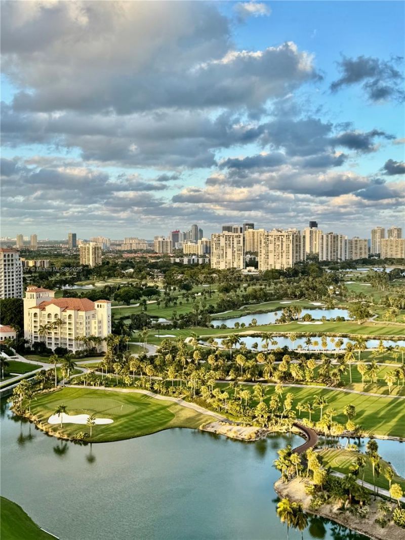19501 W Country Club Dr, Unit 2515, Aventura, FL 33180 Photo