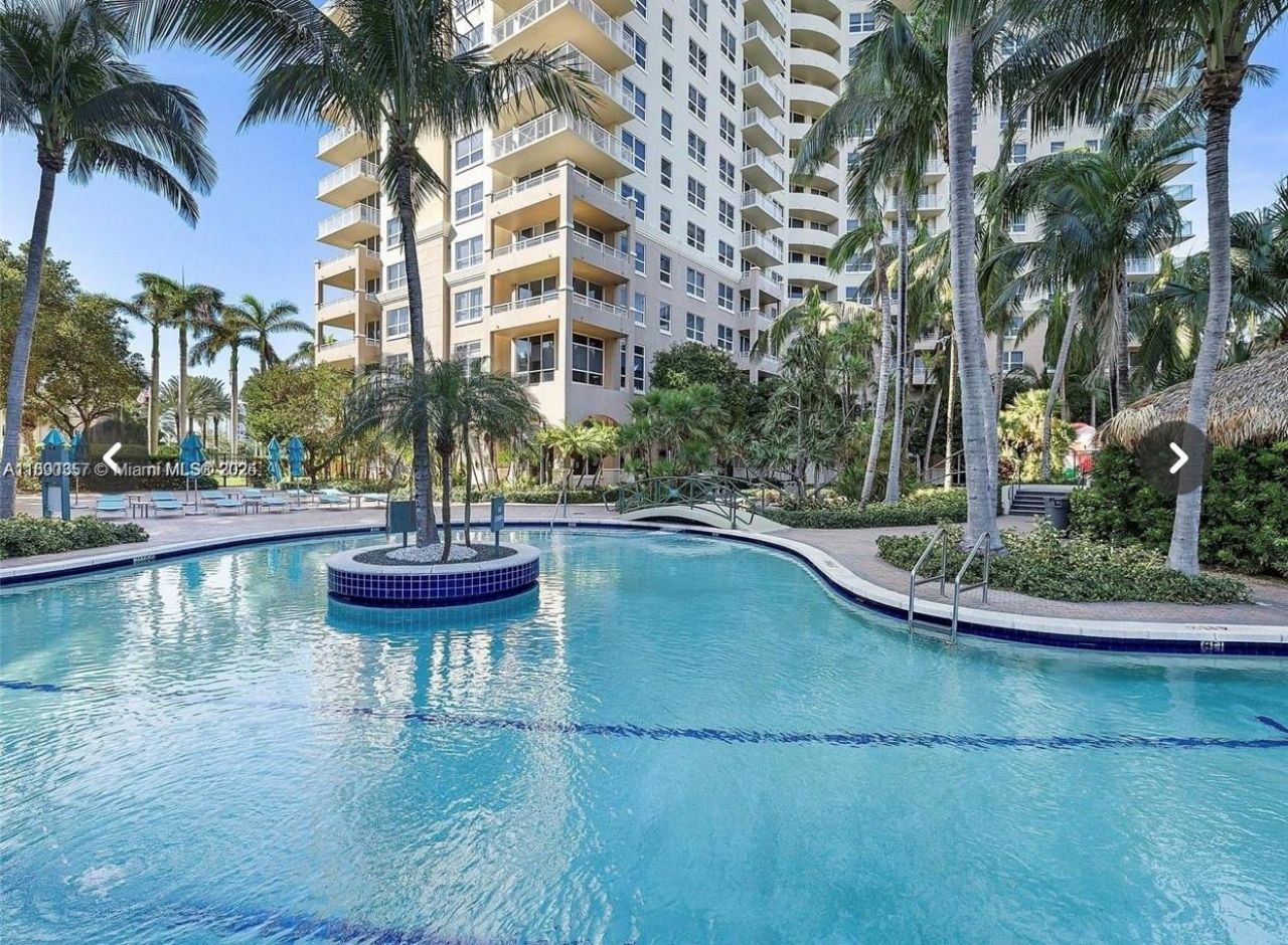 19501 W Country Club Dr, Unit 2515, Aventura, FL 33180 Photo