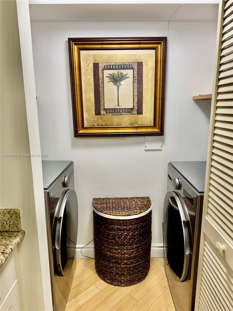 19501 W Country Club Dr, Unit 2515, Aventura, FL 33180 Photo