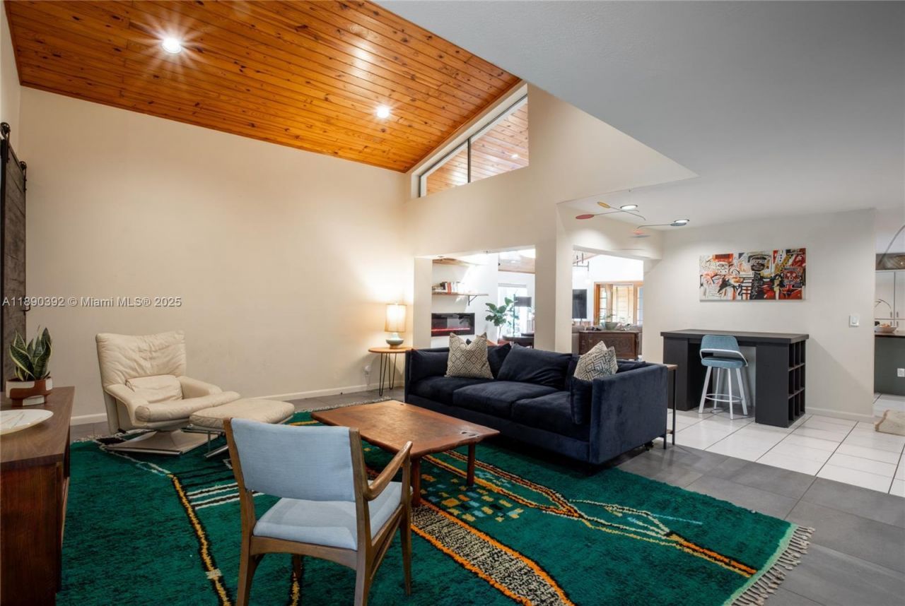 10605 SW 132nd Ct, Miami, FL 33186 Photo