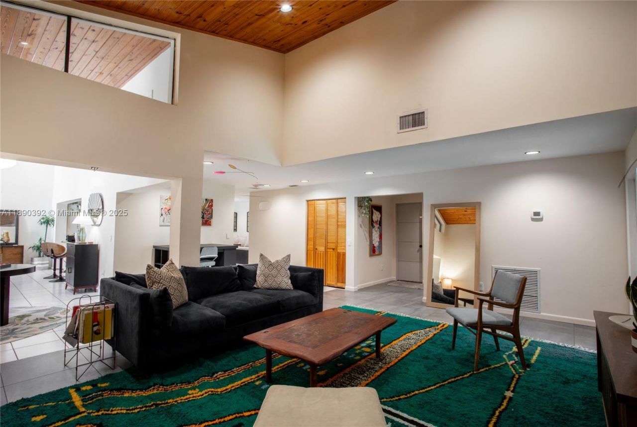 10605 SW 132nd Ct, Miami, FL 33186 Photo