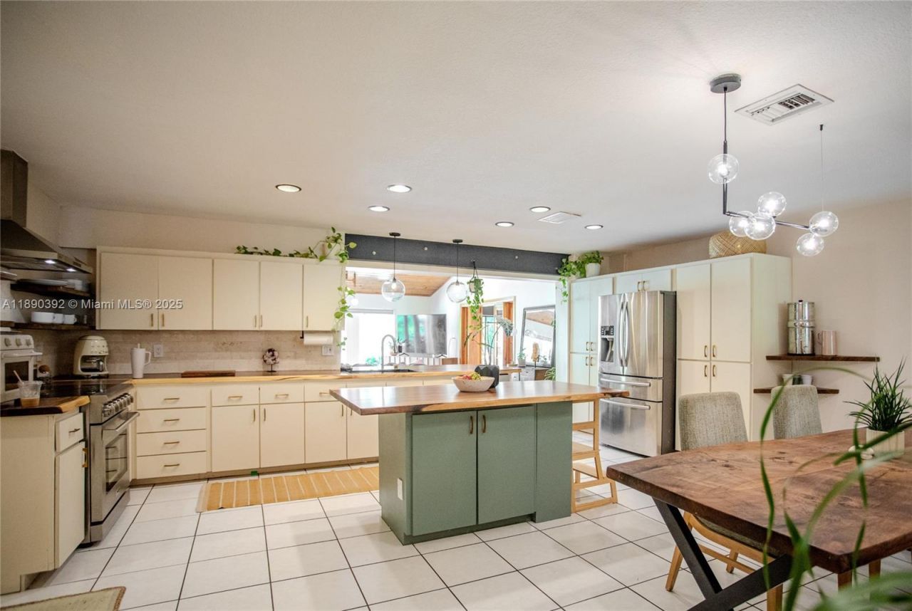 10605 SW 132nd Ct, Miami, FL 33186 Photo