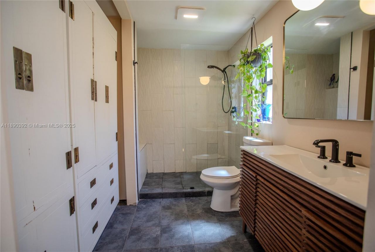 10605 SW 132nd Ct, Miami, FL 33186 Photo