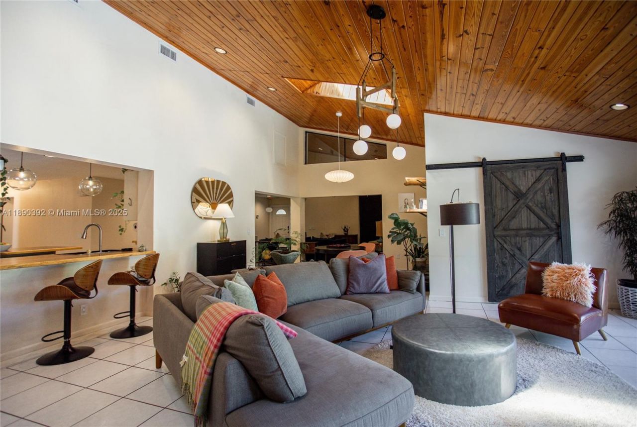 10605 SW 132nd Ct, Miami, FL 33186 Photo