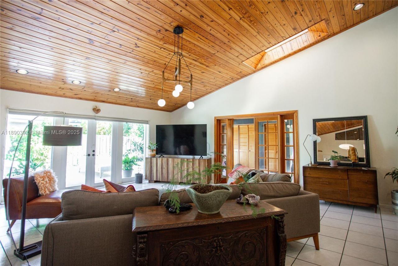 10605 SW 132nd Ct, Miami, FL 33186 Photo