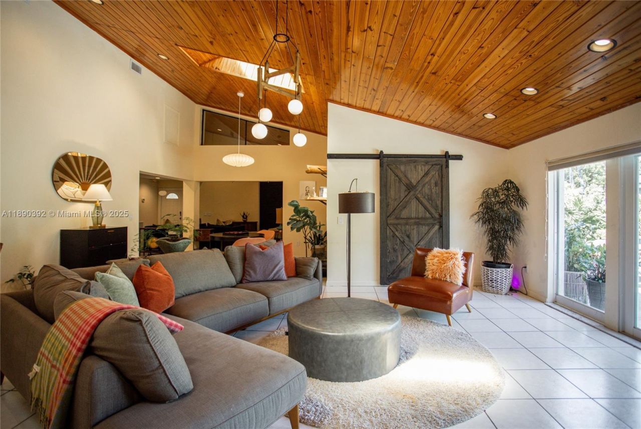 10605 SW 132nd Ct, Miami, FL 33186 Photo