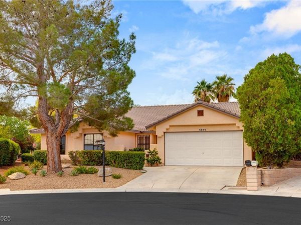 5605 Bay Shore Circle, Las Vegas, NV 89130