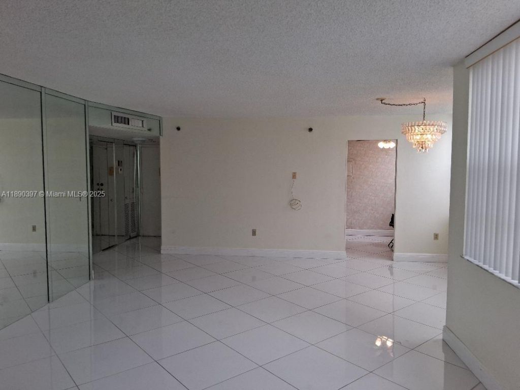 1300 St Charles Pl, Unit 319, Pembroke Pines, FL 33026 Photo