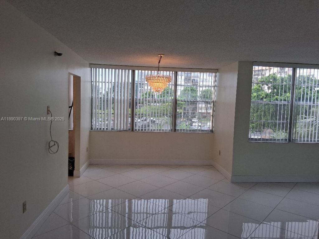 1300 St Charles Pl, Unit 319, Pembroke Pines, FL 33026 Photo