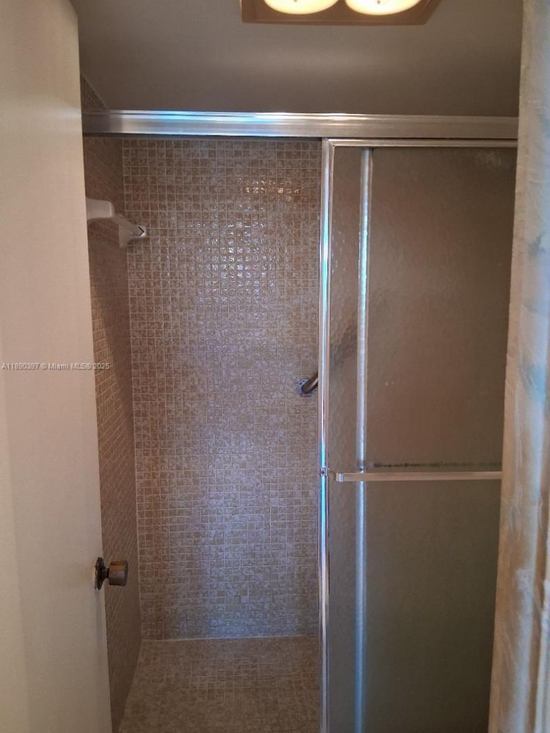 1300 St Charles Pl, Unit 319, Pembroke Pines, FL 33026 Photo