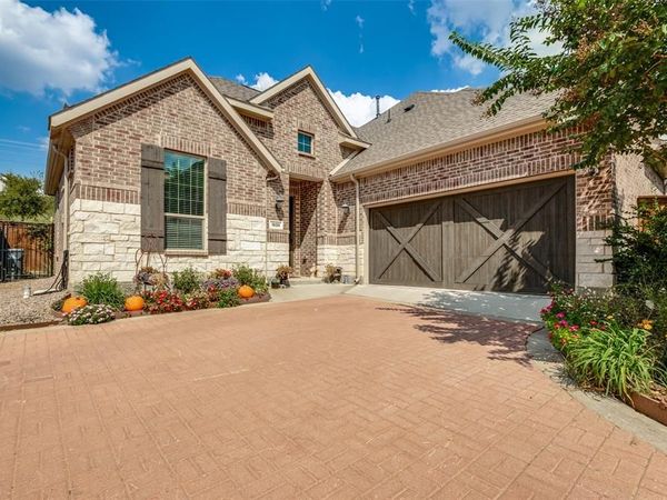 1939 Spotted Fawn Drive, Arlington, TX 76005