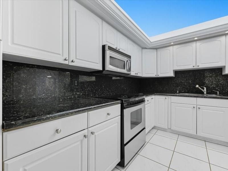 4900 N Ocean Boulevard, Unit 1405, Lauderdale by the Sea, FL 33308 Photo