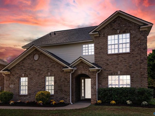 104 Raymon Circle, Huntsville, AL 35806