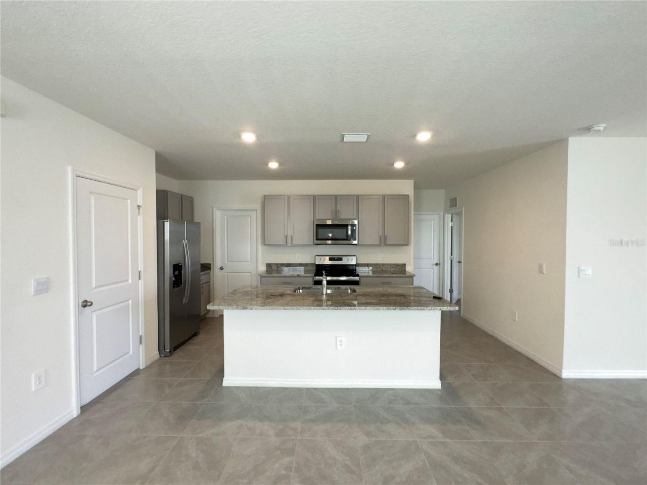 3238 Hilltop Circle, Bradenton, FL 34211 Photo