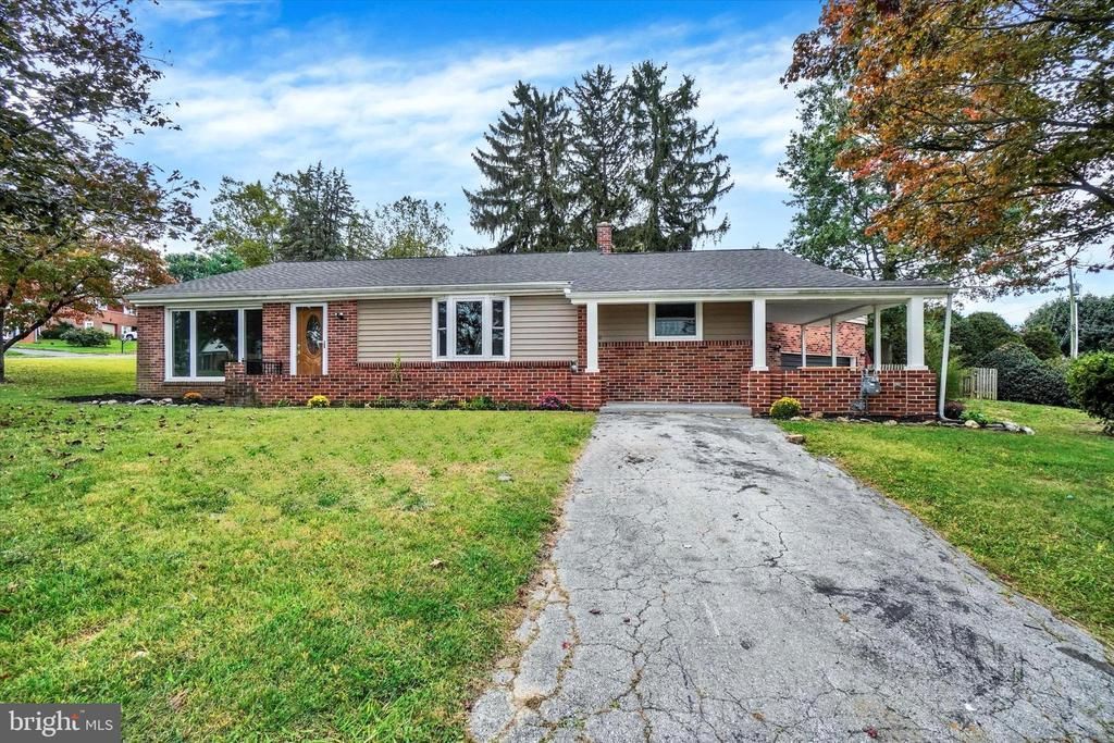 1000 Sundale Drive, York, PA 17402 Main Photo