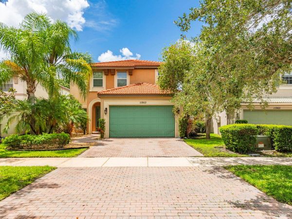 11953 SW Bennington Circle, Port Saint Lucie, FL 34987