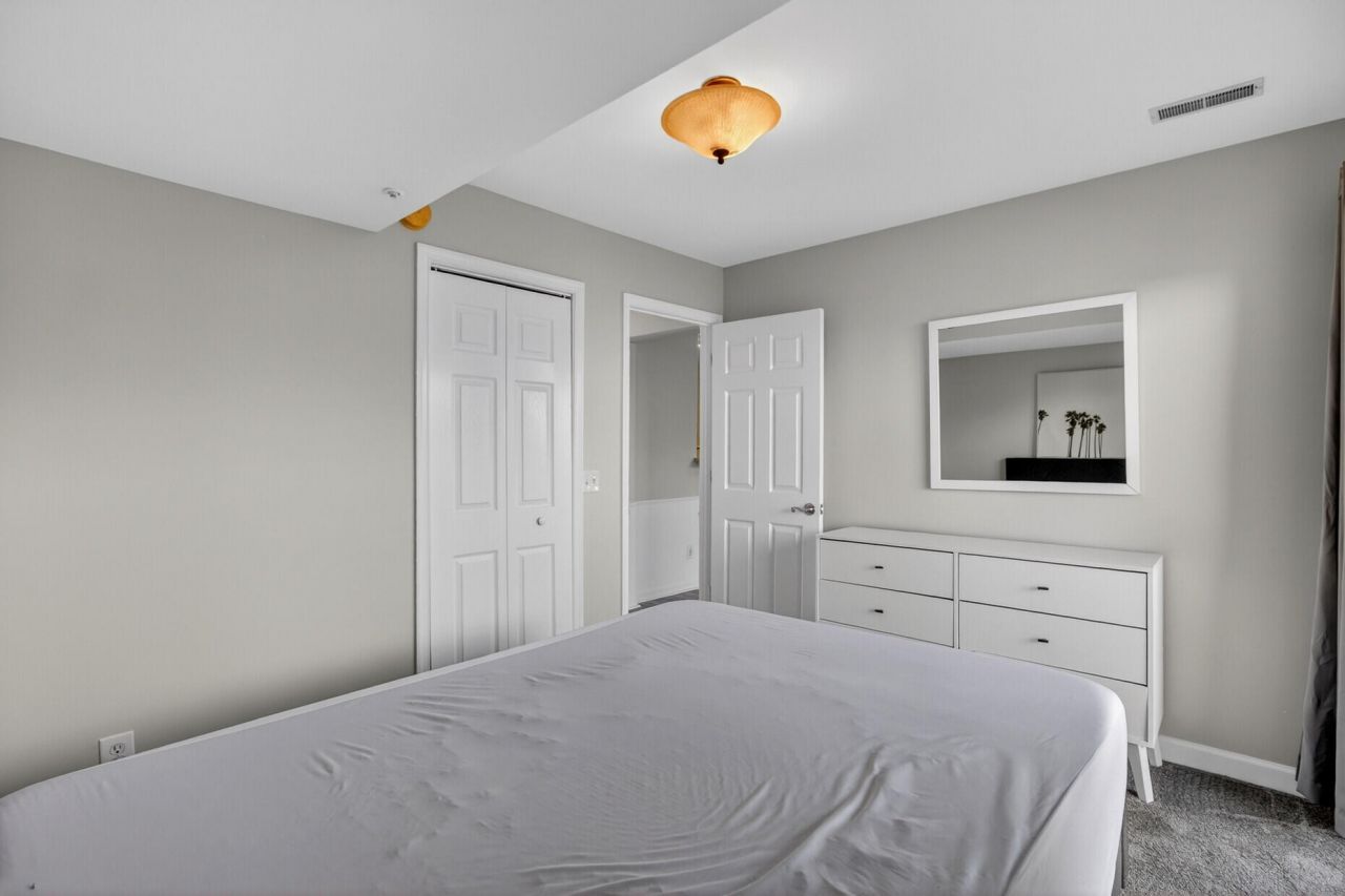 2262 Folly Road Photo 22