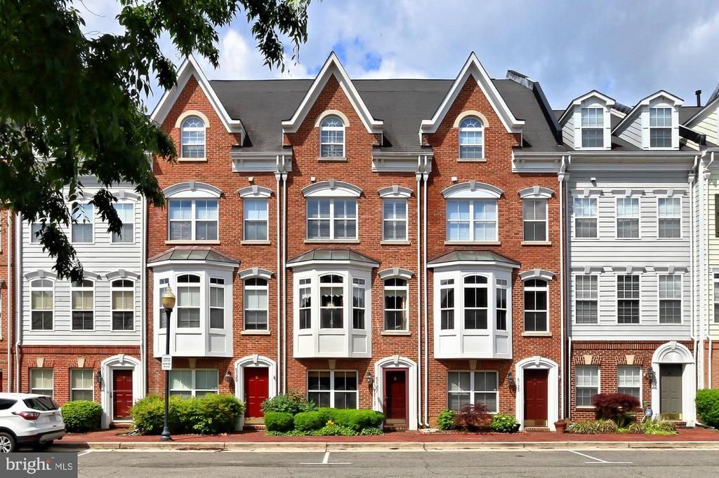 5127 Gardner Drive, Alexandria, VA 22304 Main Photo