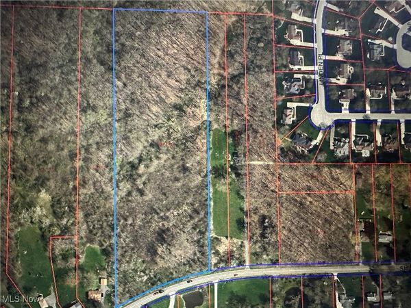 Shields Road, Canfield, OH 44406