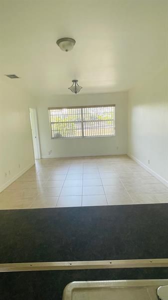 5111 W Oakland Park Boulevard, Unit 306, Lauderdale Lakes, FL 33313 Photo