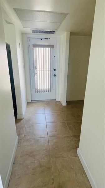 5111 W Oakland Park Boulevard, Unit 306, Lauderdale Lakes, FL 33313 Photo