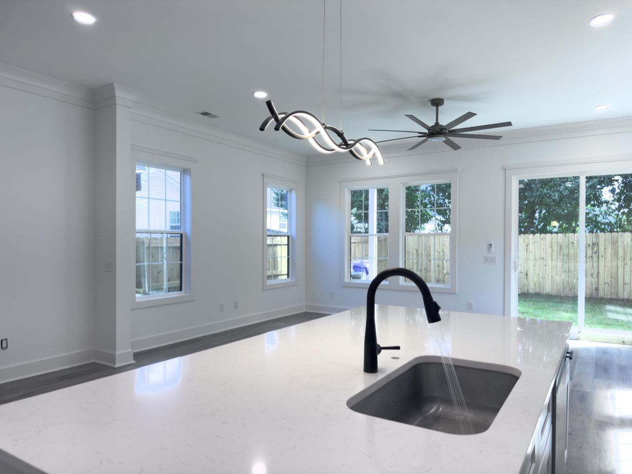 1983 Hugo Avenue Photo 13