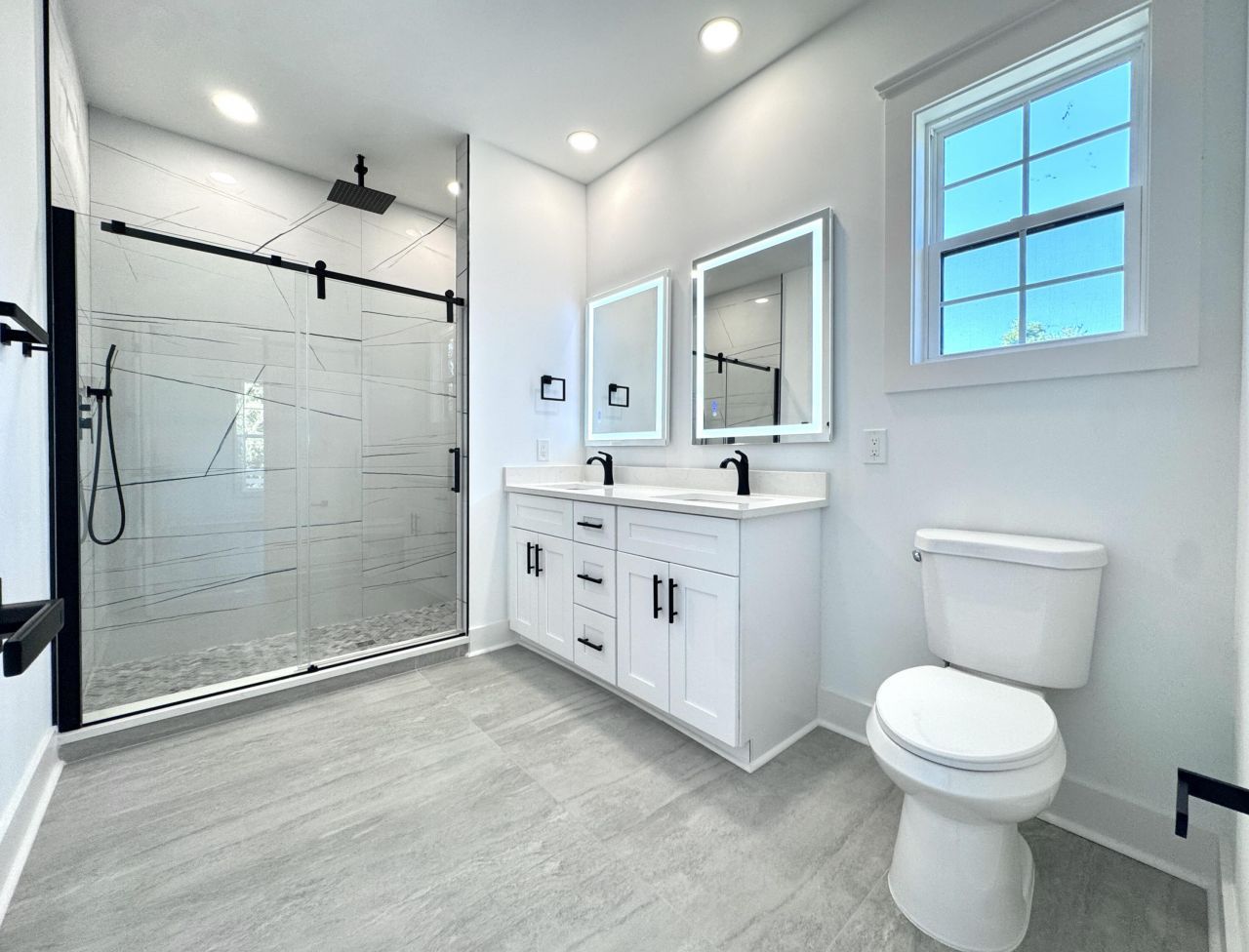 1983 Hugo Avenue Photo 24