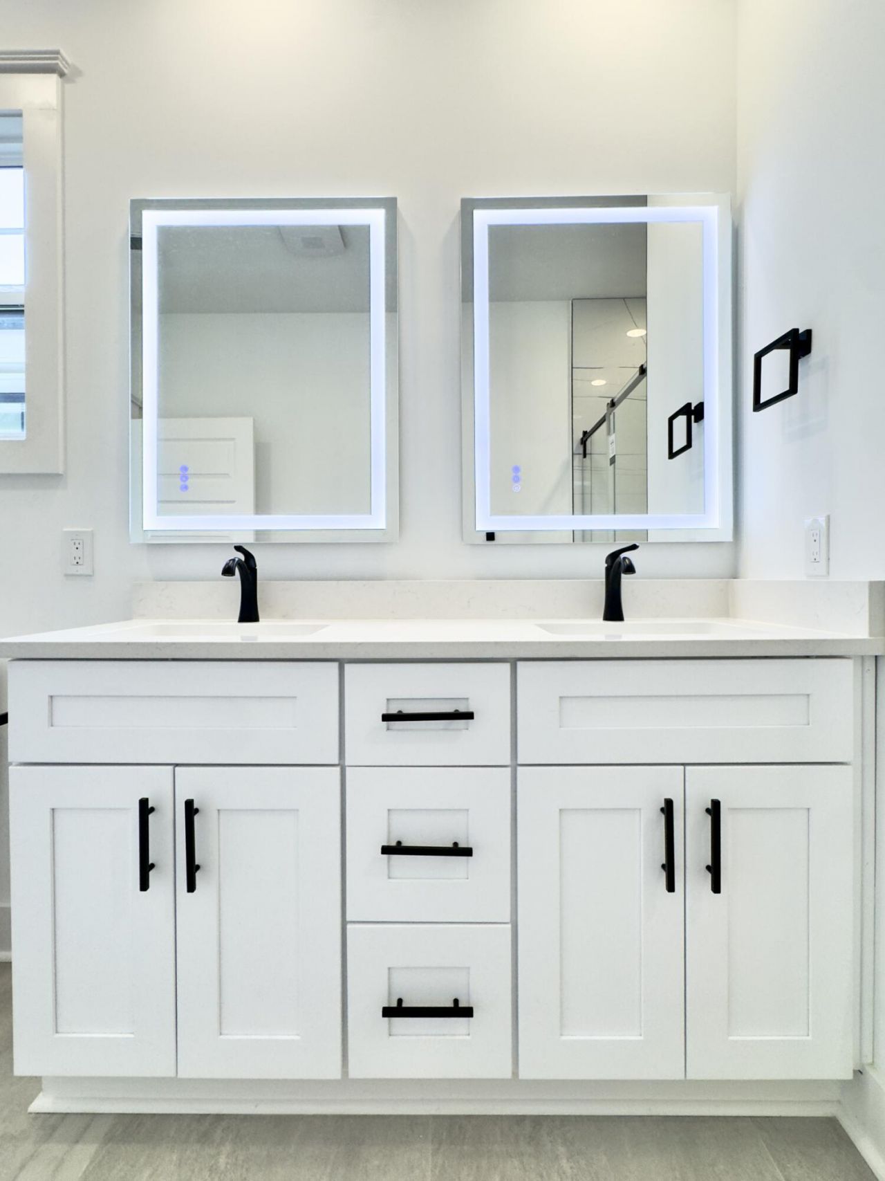 1983 Hugo Avenue Photo 29