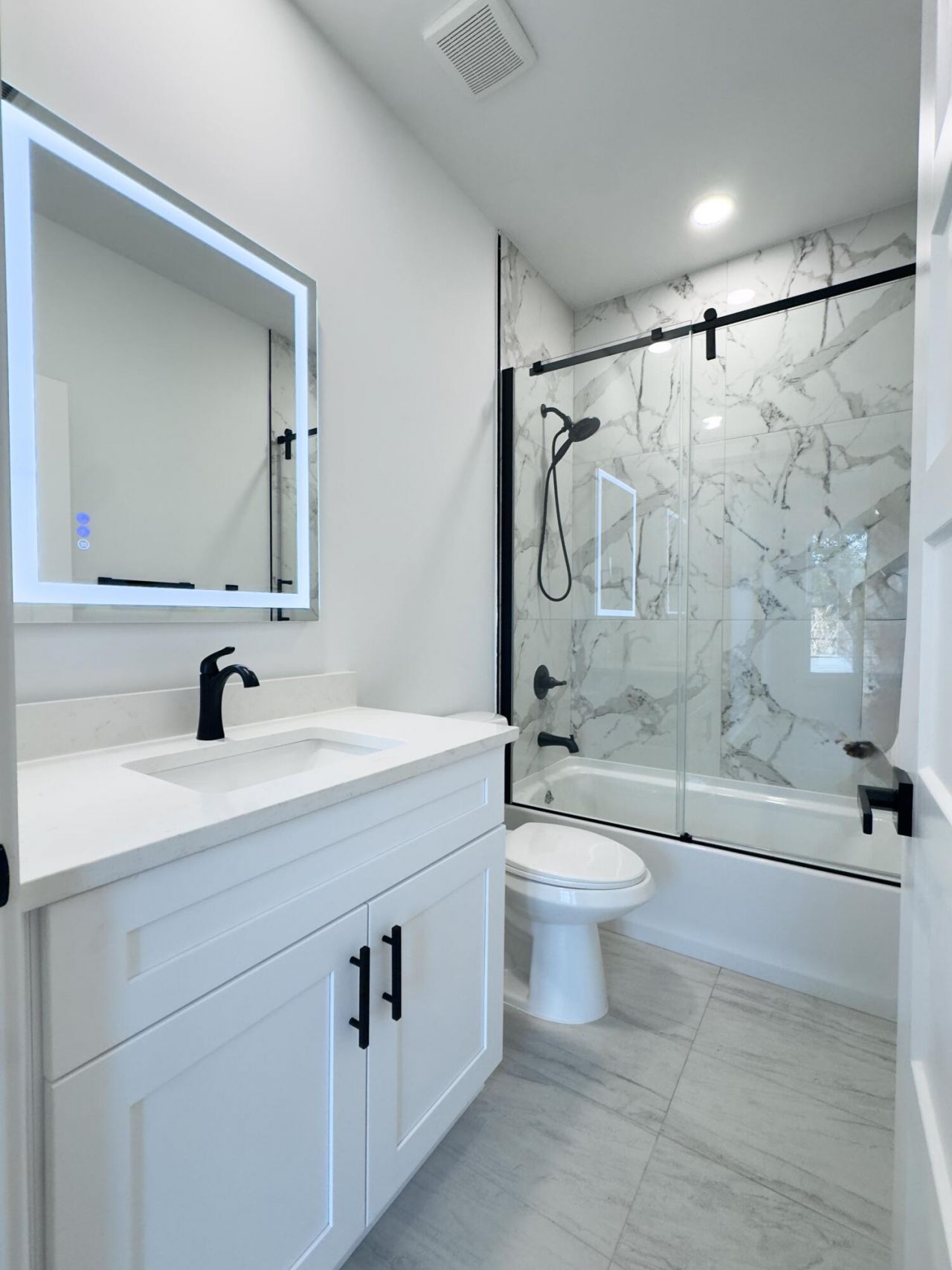 1983 Hugo Avenue Photo 36