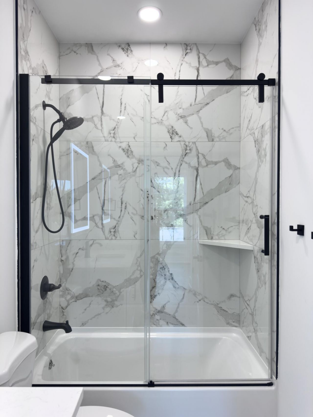 1983 Hugo Avenue Photo 37